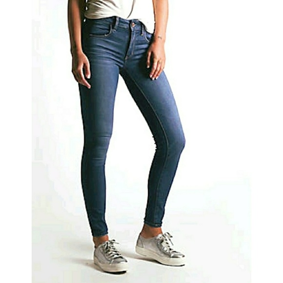 American Eagle Outfitters Denim - AMERICAN EAGLE OUTFITTERS SHORT HIGH RISE JEGGING